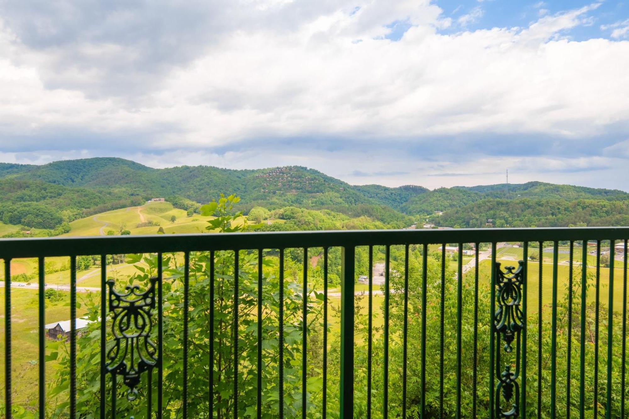 Mountain Views At Dolly'S Castle Unit 3 Villa Сивиървил Екстериор снимка