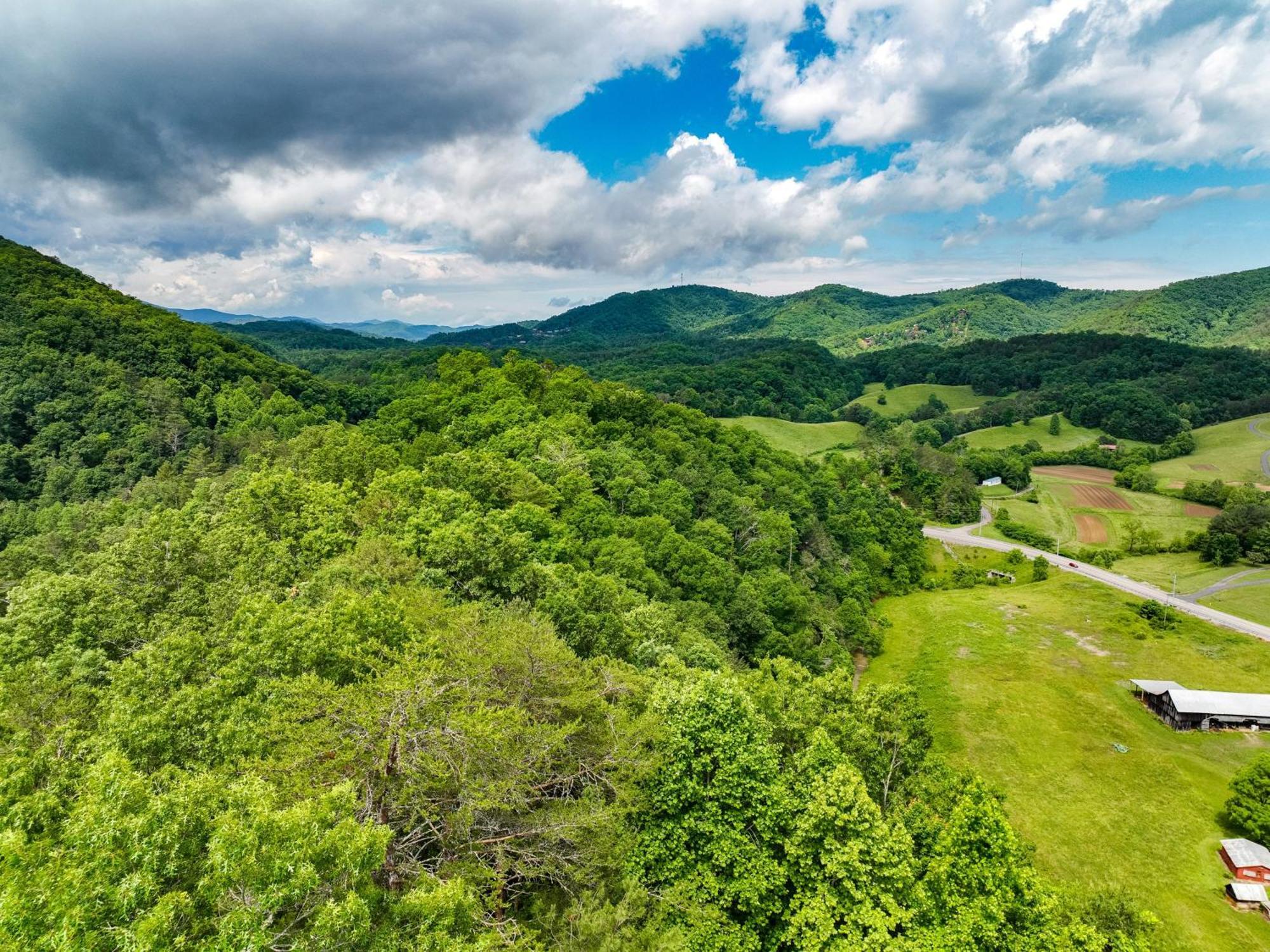 Mountain Views At Dolly'S Castle Unit 3 Villa Сивиървил Екстериор снимка